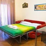 Ubaldi Home - 2 Stops From San Pietro