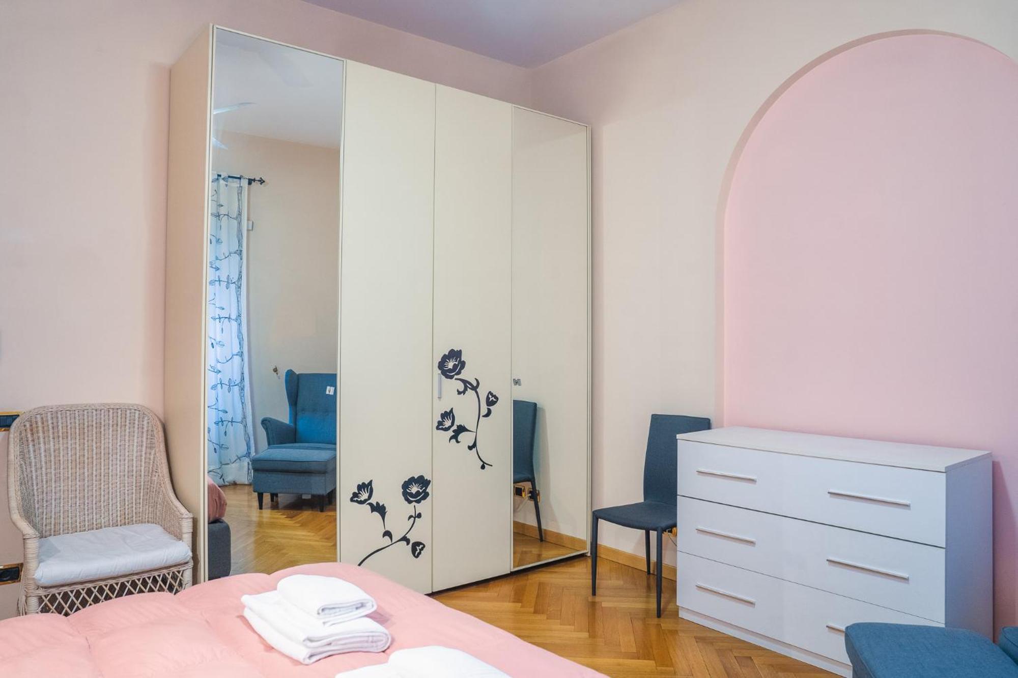 Apartment Ubaldi - 2 Stops From San Pietro