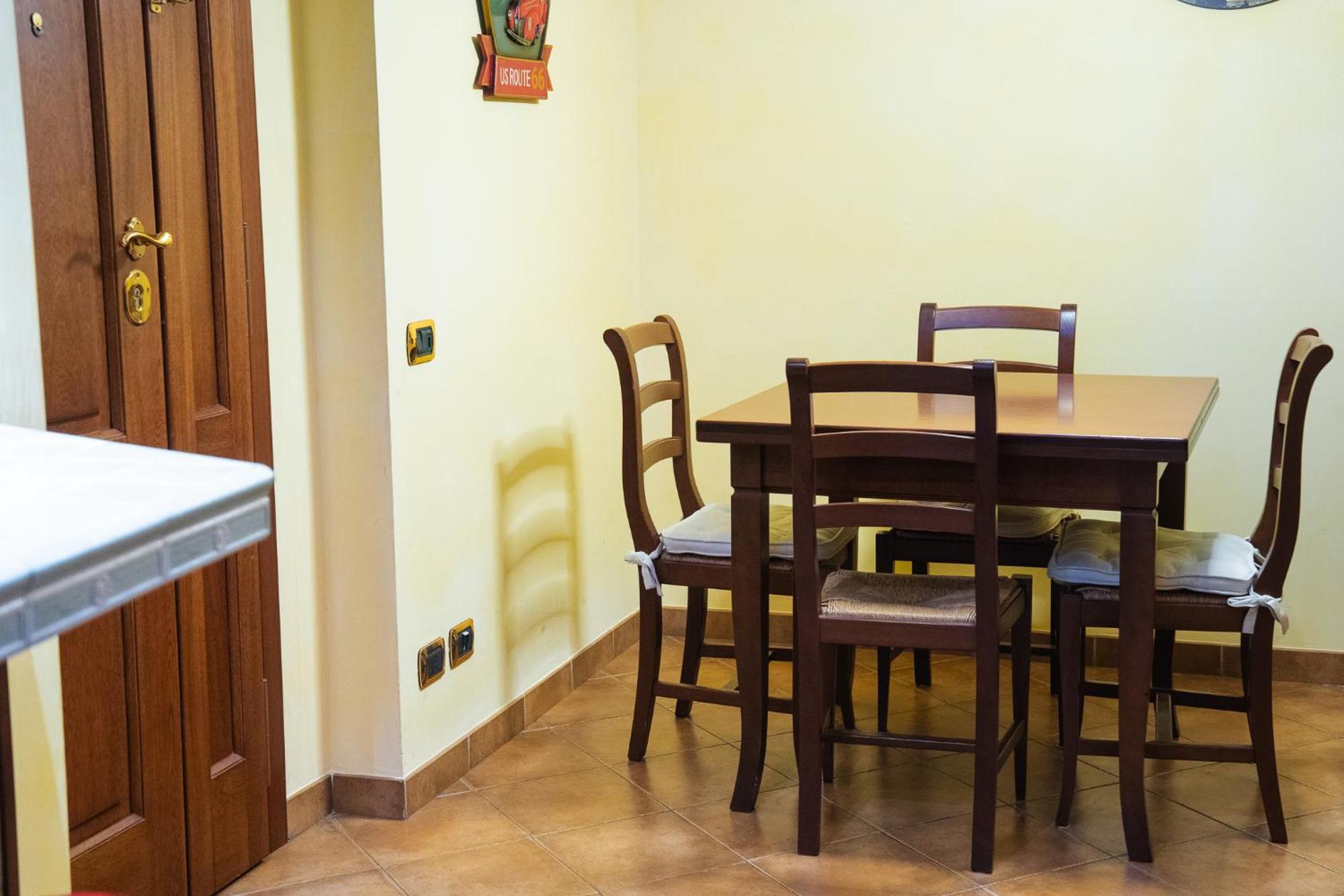Apartment Ubaldi - 2 Stops From San Pietro *